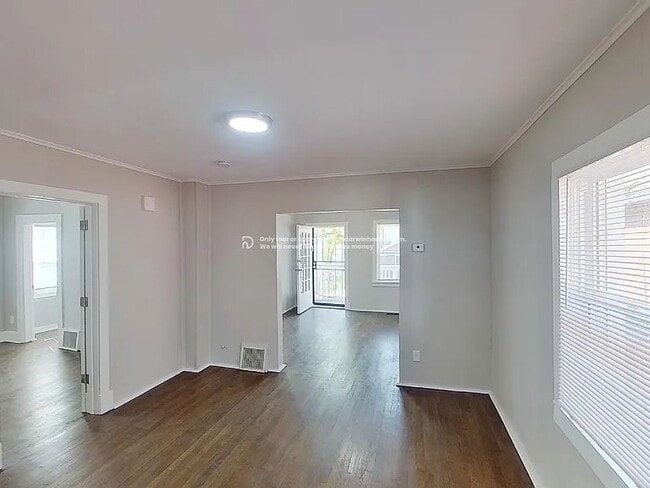 Foto del edificio - 526 Tauromee Ave