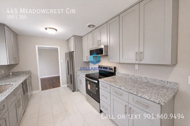 Foto del edificio - 445 Meadowcrest Cir