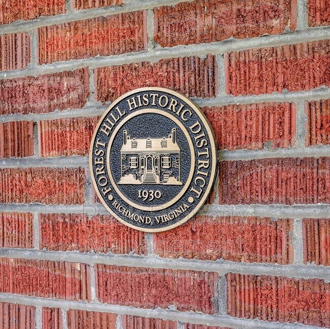 Foto del edificio - 4204 Forest Hill Ave