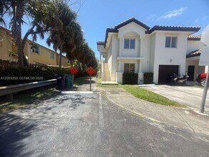 Building Photo - 8802 NW 109th Ct