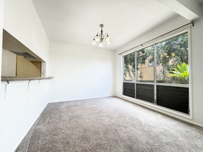Foto del edificio - Available Now!!  2 BD/2.5 BA Pet Friendly Kaneohe Townhouse!