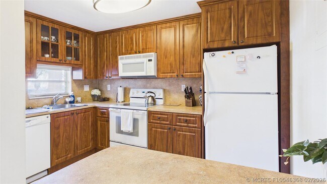 Foto del edificio - 381 S Hollybrook Dr
