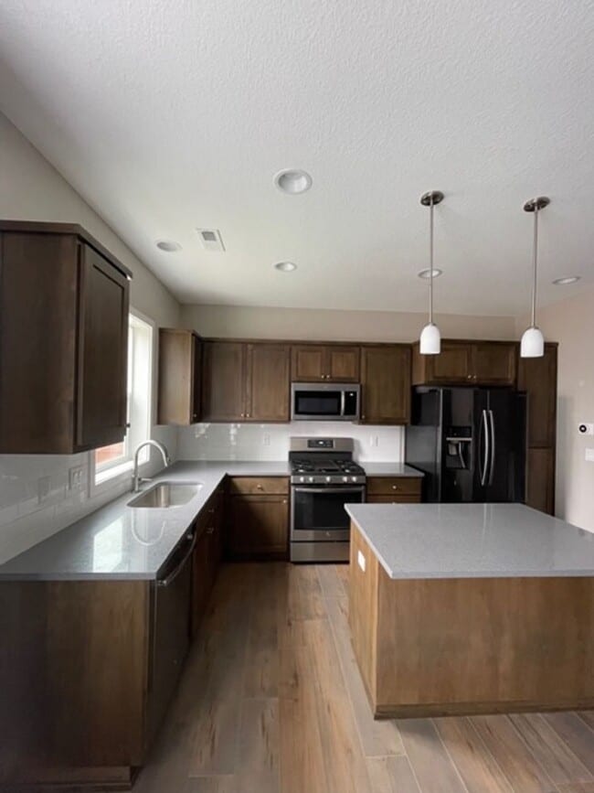 Building Photo - Beautiful 3 Bedroom Home in Newberg