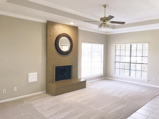 Building Photo - 2723 Hot Springs Dr
