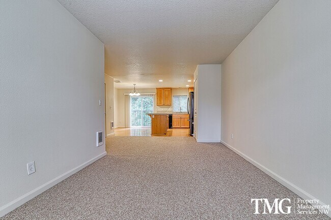 Foto del edificio - Centrally Located, Pet Friendly, 3 Bed 2.5...