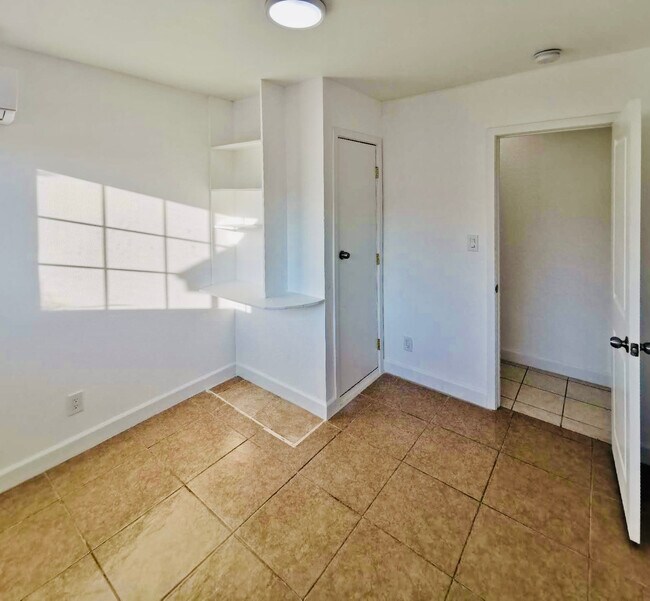 Foto del edificio - 15443 Lassalette St