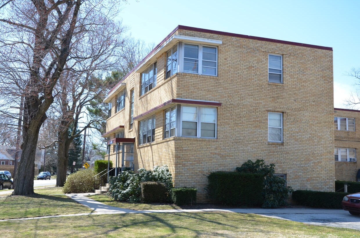 Woodlawn Court Apartments Aldan, PA