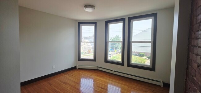 Foto del edificio - 327 Broad St