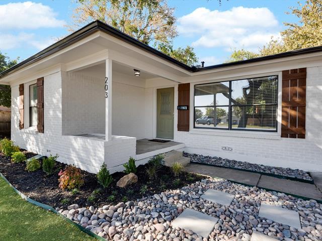 Building Photo - 203 Joe White St