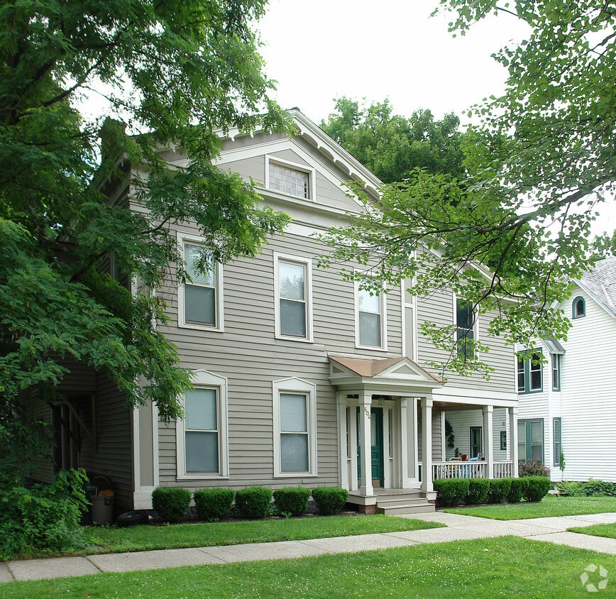 Building Photo - 604 N Broadway