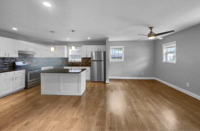 Foto del edificio - 2653 Tilson Rd