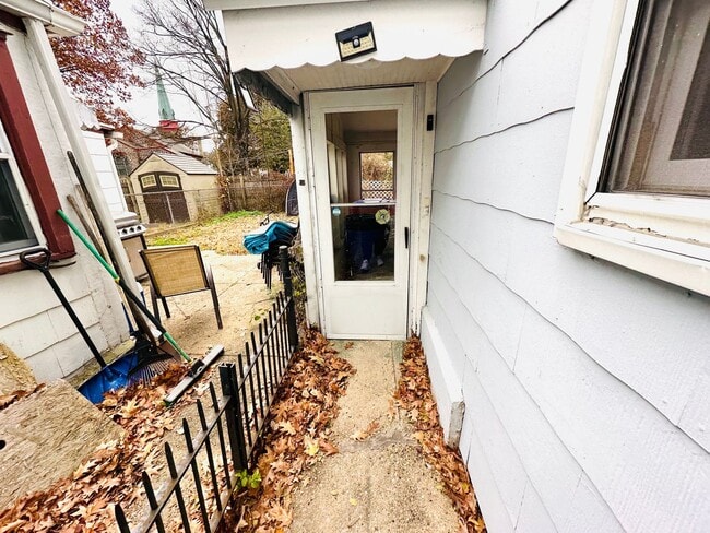 Building Photo - 234 Franklin St