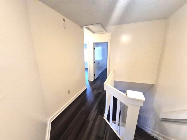 Foto del edificio - 217 Bridgewater Dr