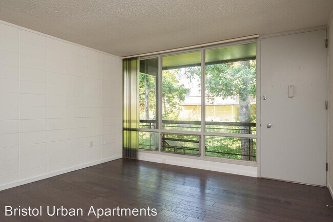 Building Photo - 4926 SW 56th Ave