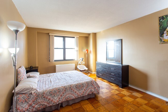 Bedroom - 201 St Pauls Ave