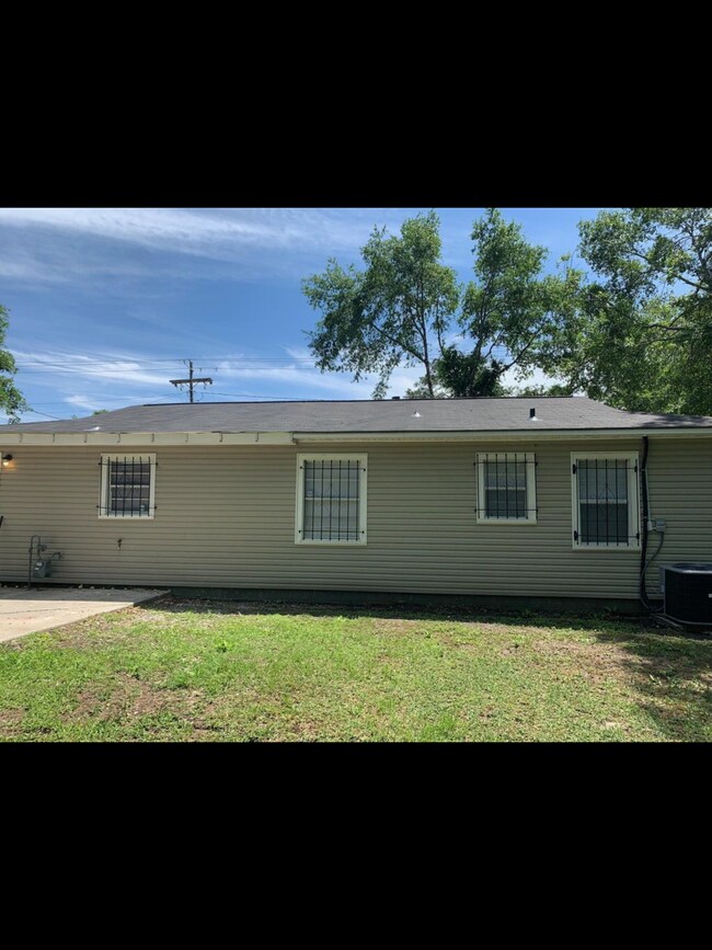 Foto del edificio - 2602 Farnell Dr