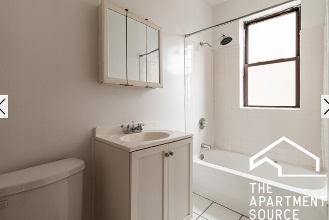 Photo - 3823 N Fremont St Apartment