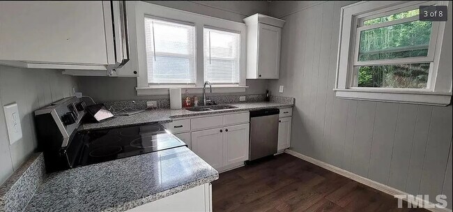 Foto del edificio - Room in House on Holloway St