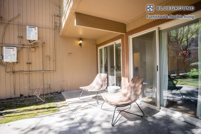 Foto del edificio - 588 Channing Ave