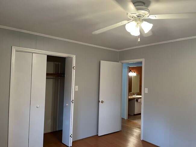 Foto del edificio - 154 Ward Curry Rd