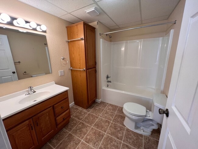 Foto del edificio - Bright 2 Bed / 2 Bath Basement Apartment with Garage Access – Driggs, ID