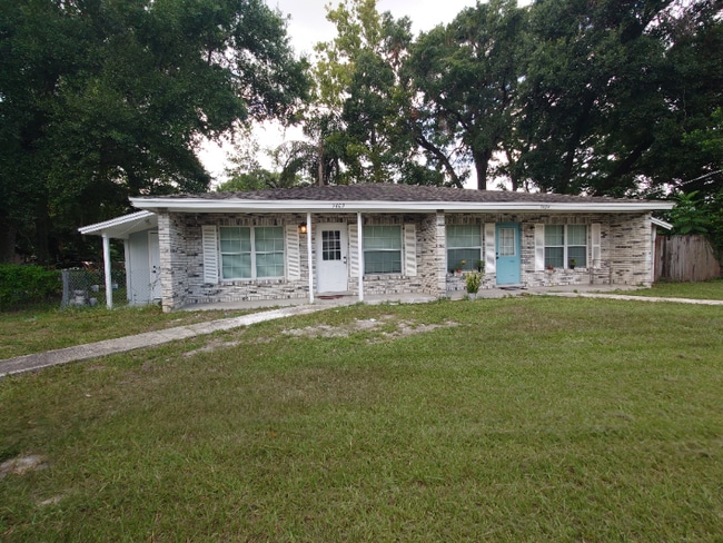 Building Photo - 9402 N 15th St