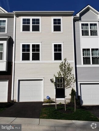 Building Photo - 112 Huff Dr