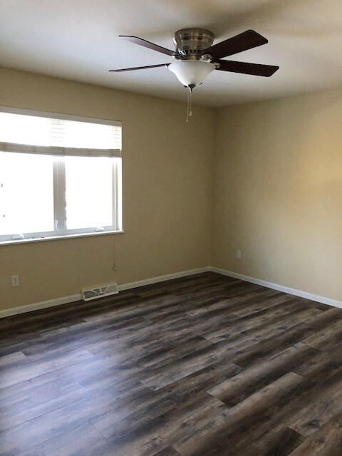 Bedroom - 218 Thomson Ln