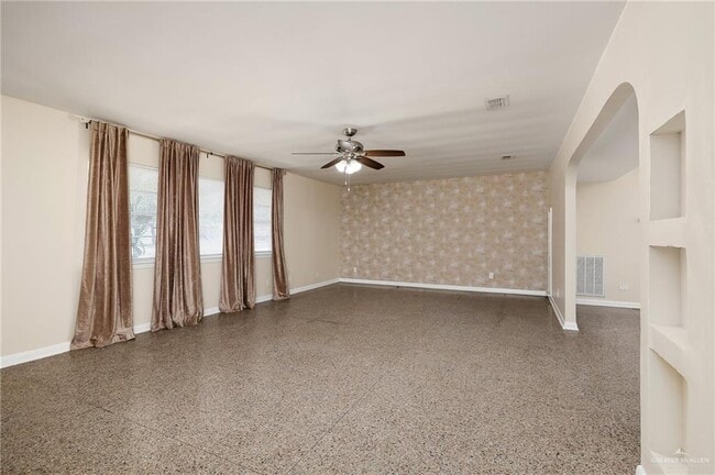 Building Photo - 13 S 15th St