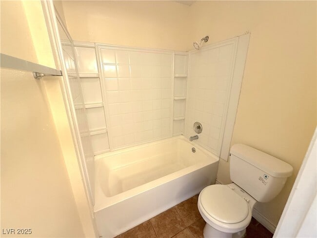 Building Photo - 2080 Karen Ave