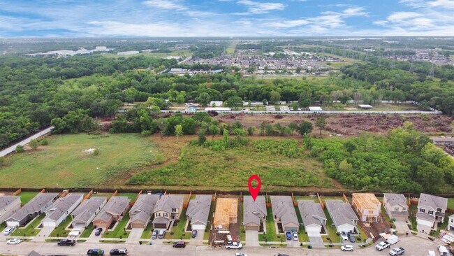 Building Photo - 6014 Wakanda Ln