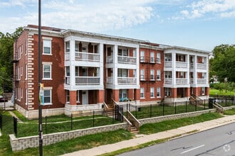 Building Photo - Oasis on Linwood