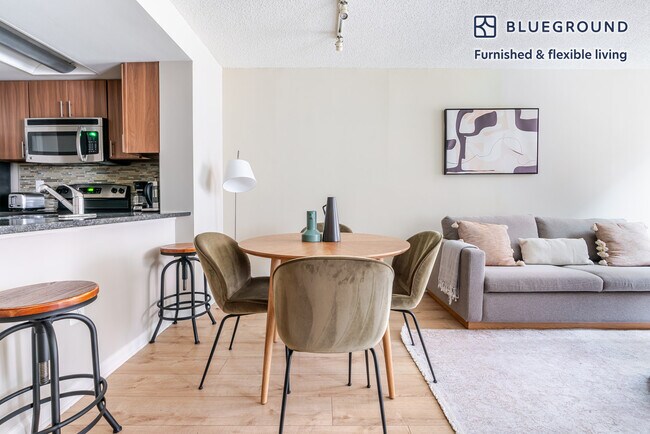 Foto del edificio - 1401 N Taft St