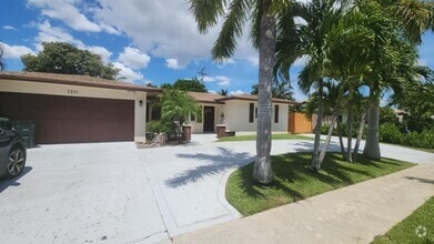 Building Photo - 1311 SW 12th Ave
