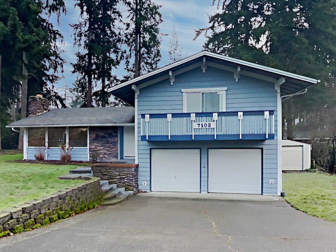 7103 36th St W House Rental in University Place, WA