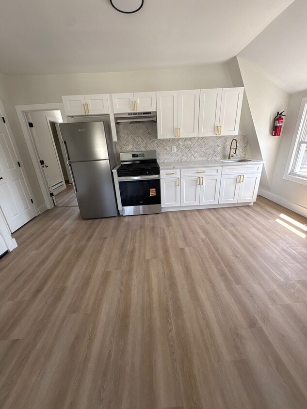 Primary Photo - 49 Rosehill Pl