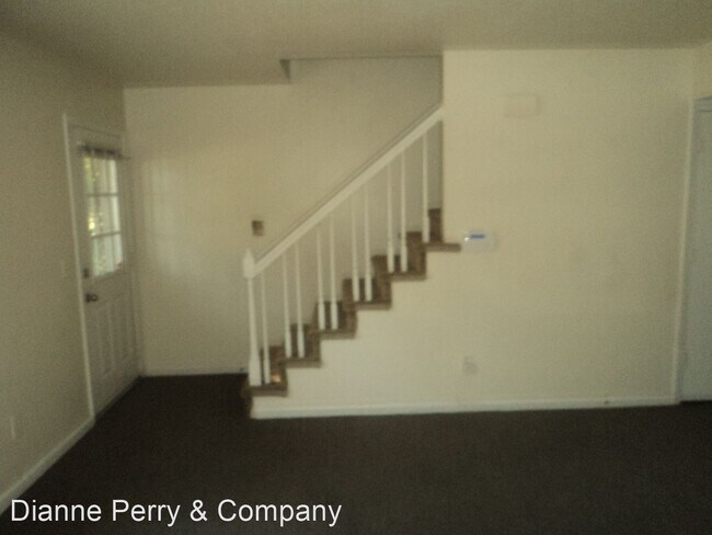 Building Photo - 2 br, 1.5 bath House - 403 Lennon Dr.