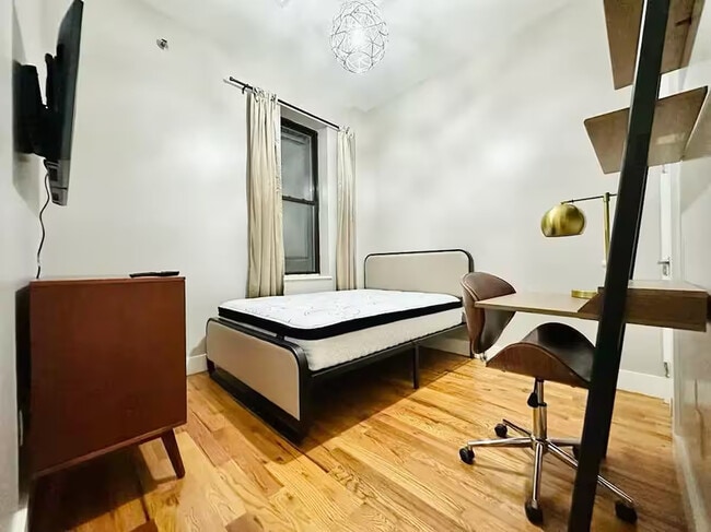 Photo - Furnished room/NOT APARTMENT