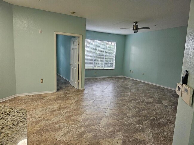 Foto del edificio - 5506 Metrowest Blvd