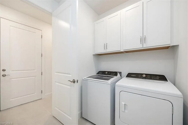 Building Photo - 10335 Ventana Ln