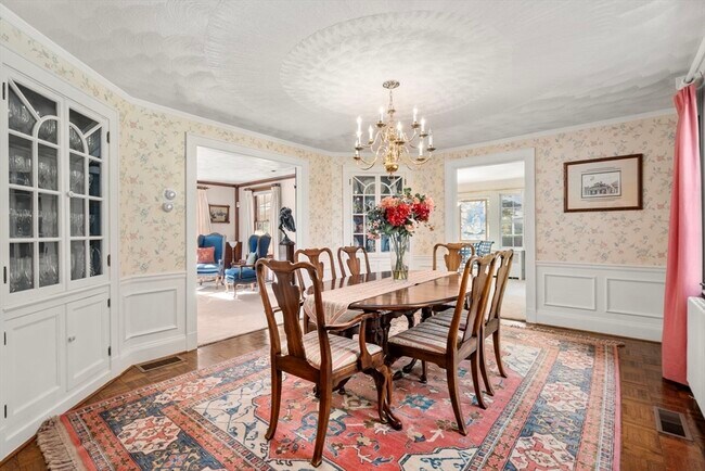 Foto del edificio - 58 Country Club Rd