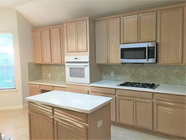Foto del edificio - 2604 Hidden Creek Dr