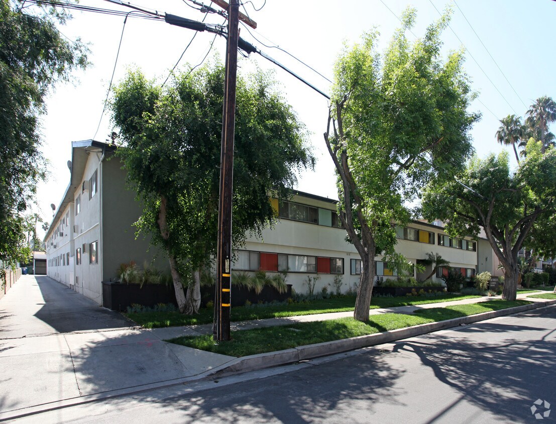 Yarmouth Apartments Apartments in Encino, CA