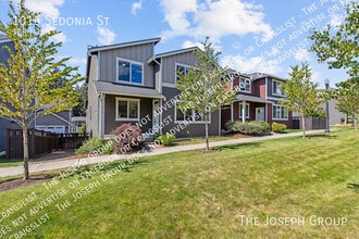 Building Photo - 1015 Sedonia St