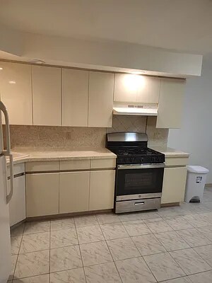 Foto del edificio - 22-32-32 47th St