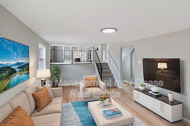 Foto del edificio - 242 S Harper Ave