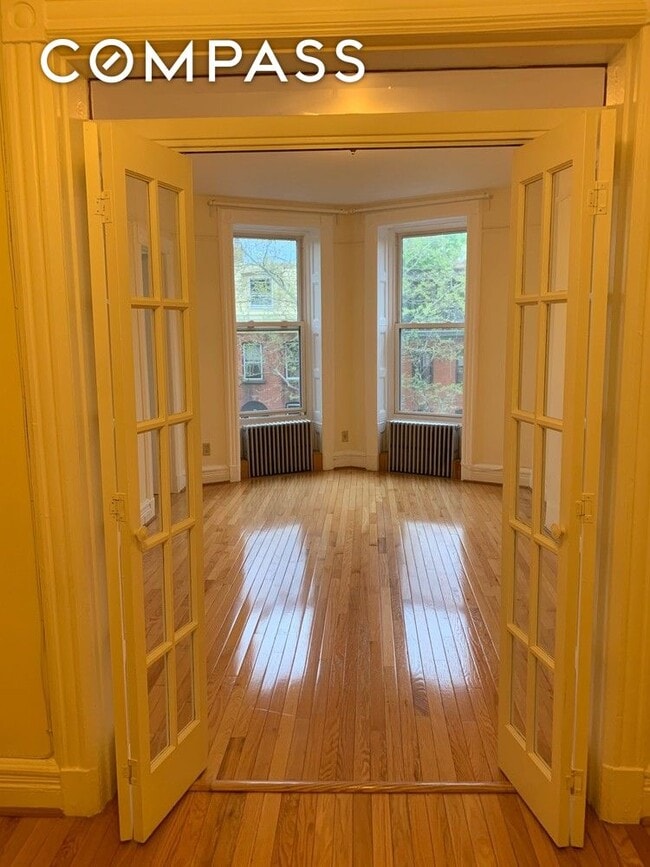 Photo - 23 St Marks Ave Townhome