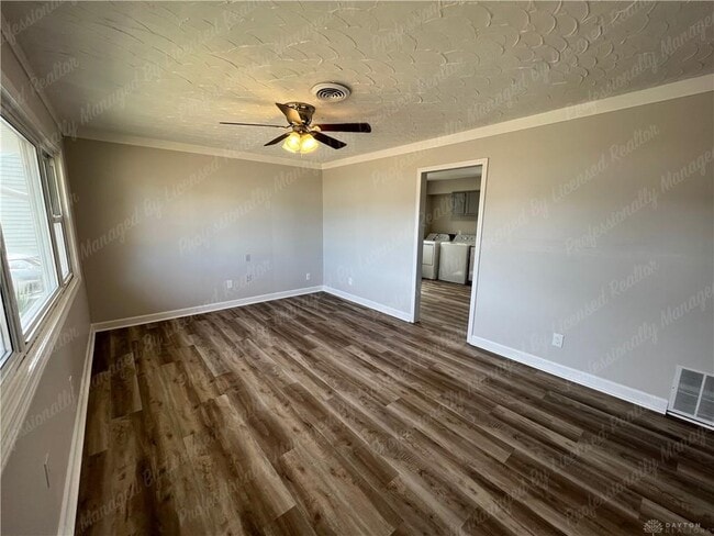 Building Photo - 2513 Aragon Ave N