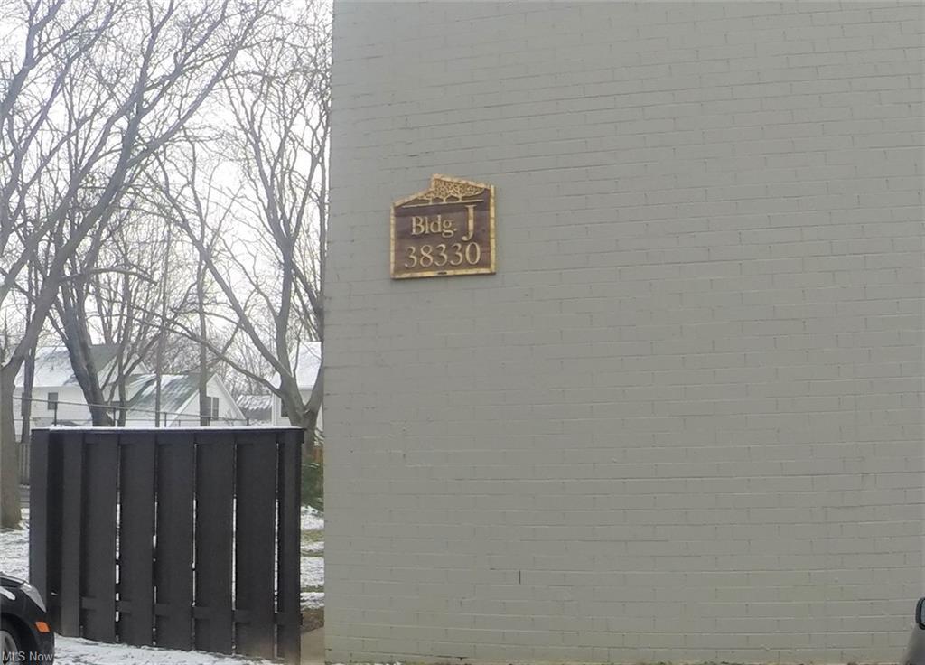 38330 North Ln Unit J204, Willoughby, OH 44094 Condo for Rent in