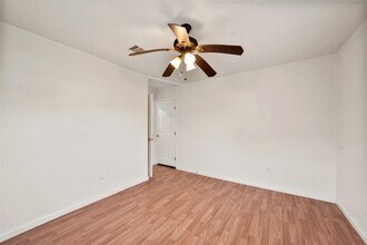 Building Photo - 214 Schilling Ave